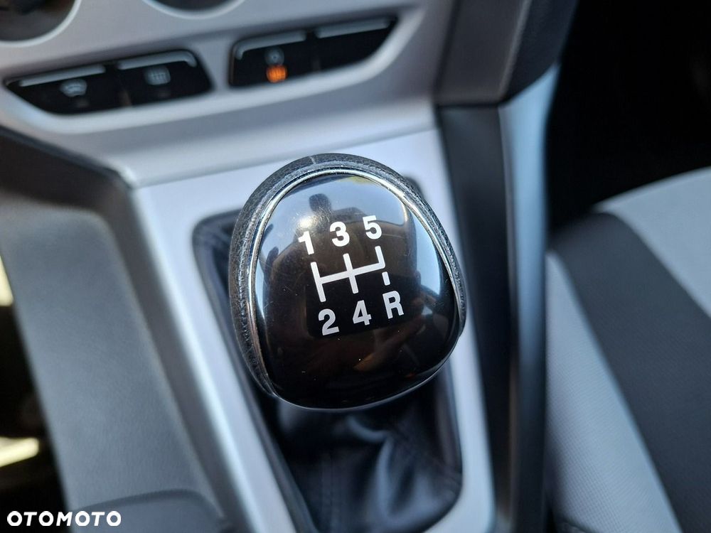 Ford Focus - 23