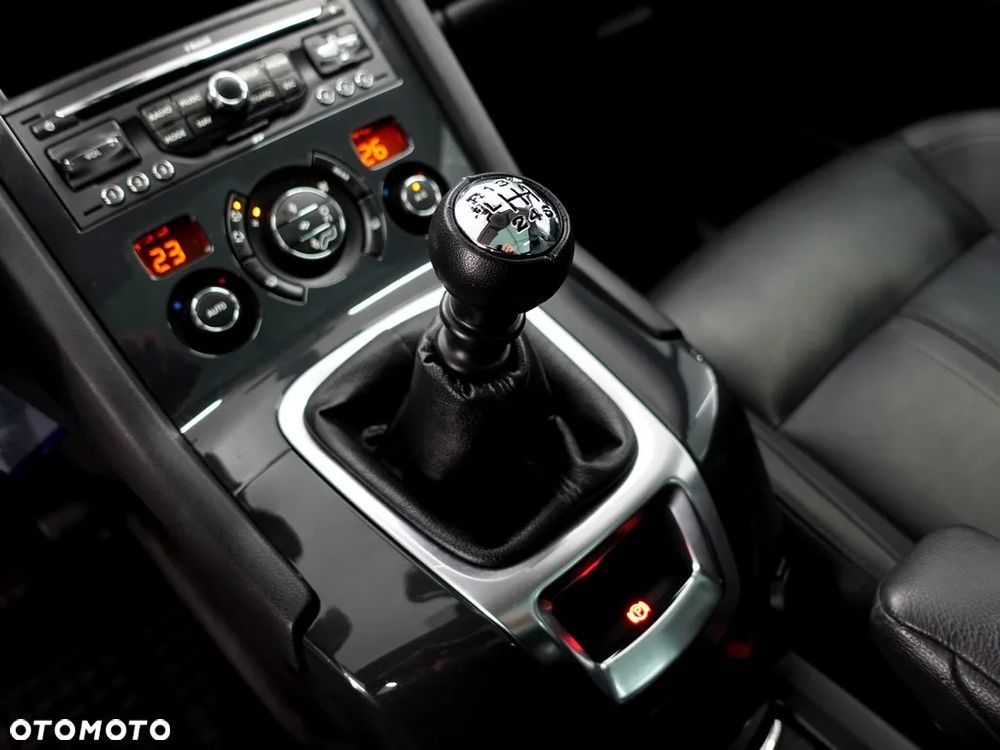 Peugeot 5008 2.0 HDi Premium + - 23