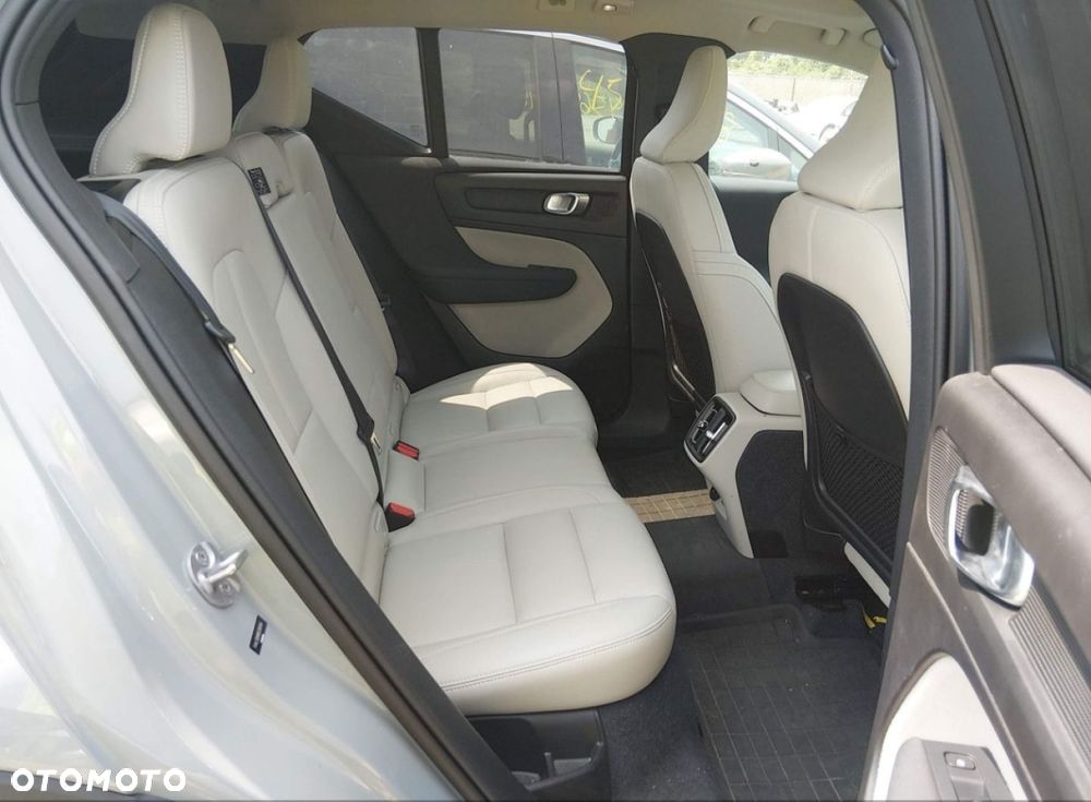 Volvo XC 40 - 13