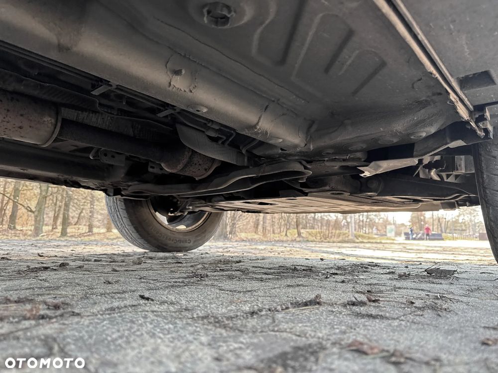 Dacia Duster 1.6 SCe Ambiance S&S - 32