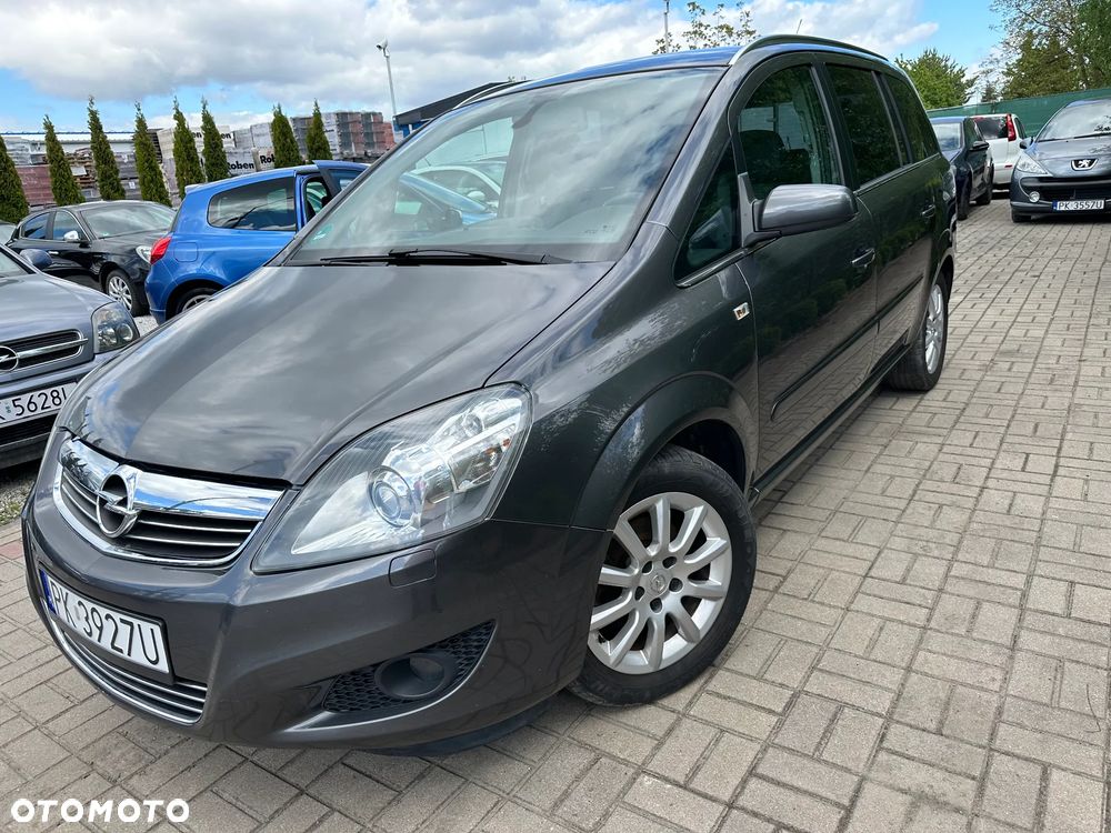 Opel Zafira - 10
