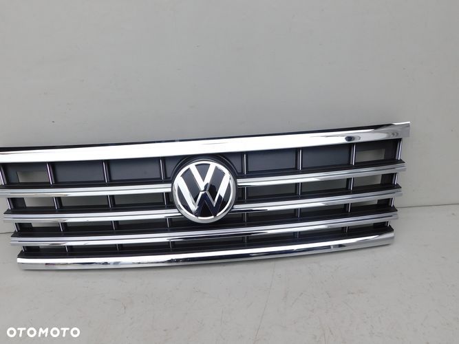 VW TOUAREG III 760 18- atrapa grill - 3