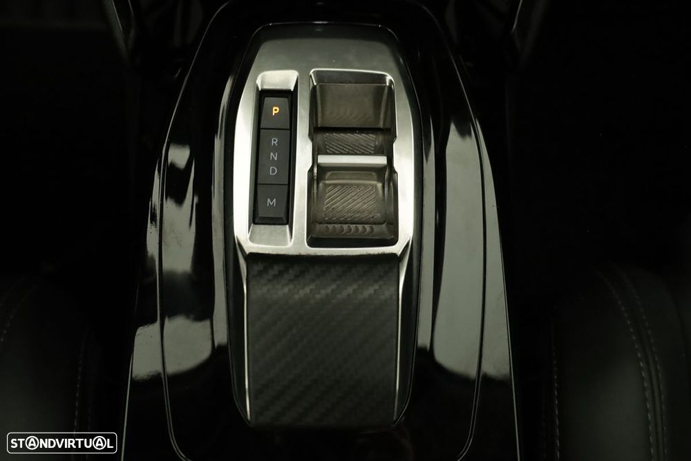 Peugeot 2008 1.2 PureTech GT EAT8 - 12