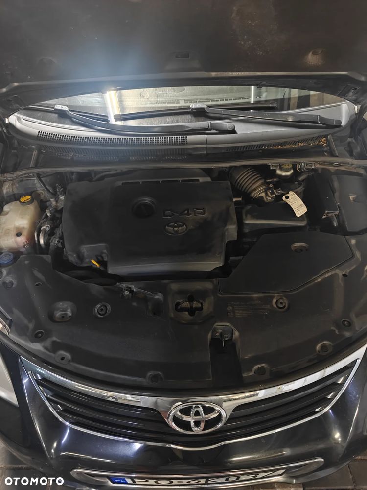 Toyota Avensis 2.2 D-4D 2010 - 18