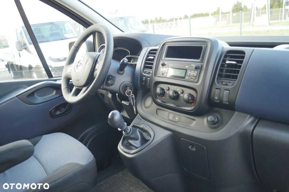 Opel Vivaro - 17