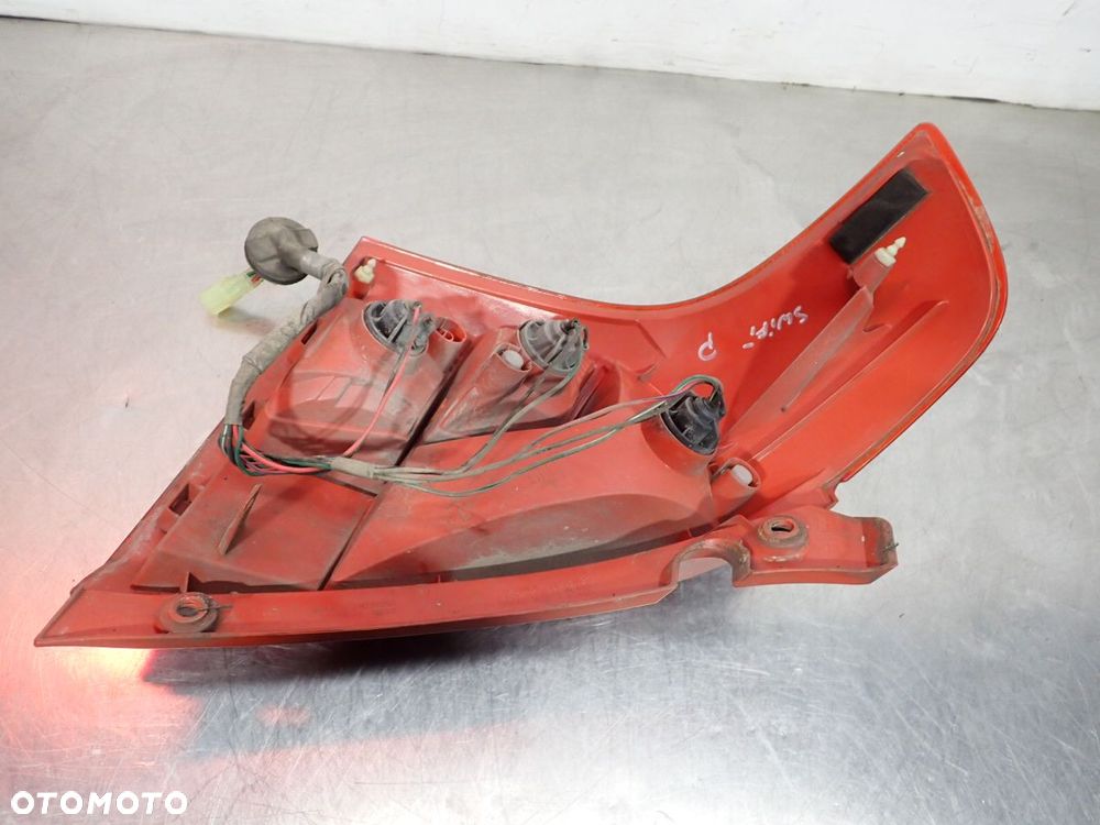 LAMPA PRAWA TYLNA SUZUKI SWIFT IV - 7