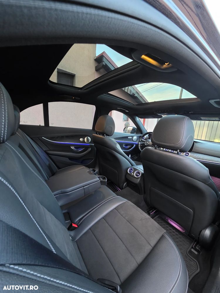 Mercedes-Benz E 220 d 4MATIC Aut. - 26