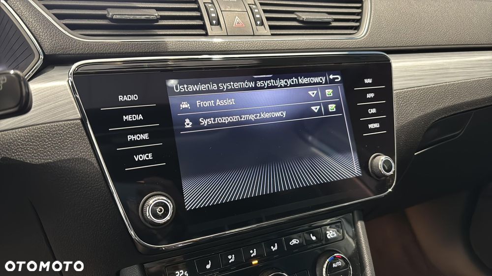 Skoda Superb 1.5 TSI Ambition DSG - 23