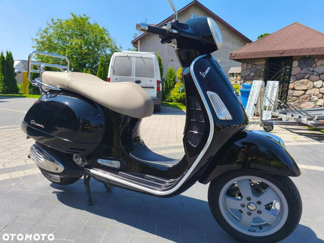 Vespa GTS - 10