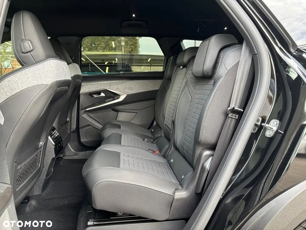 Peugeot 5008 1.2 PureTech mHEV GT S&S e-DCS6 - 4