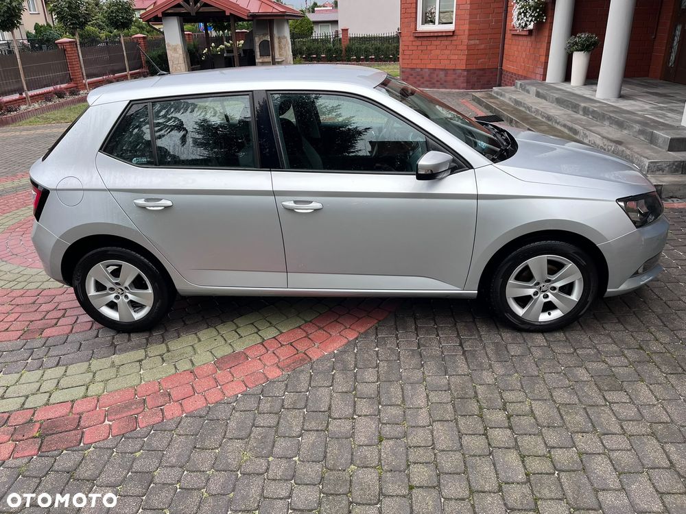 Skoda Fabia 2017 photo 3