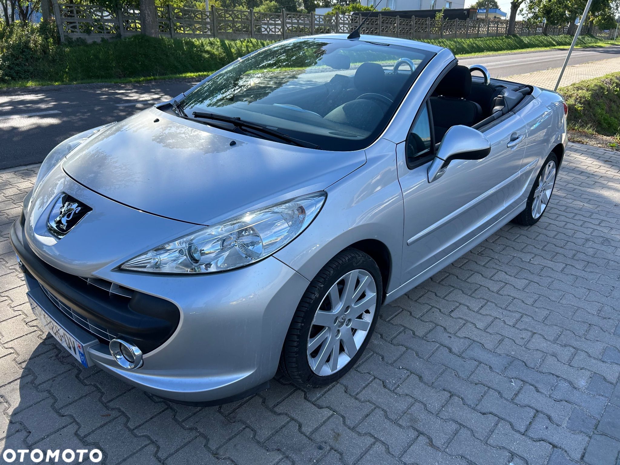 Peugeot 207 - 1