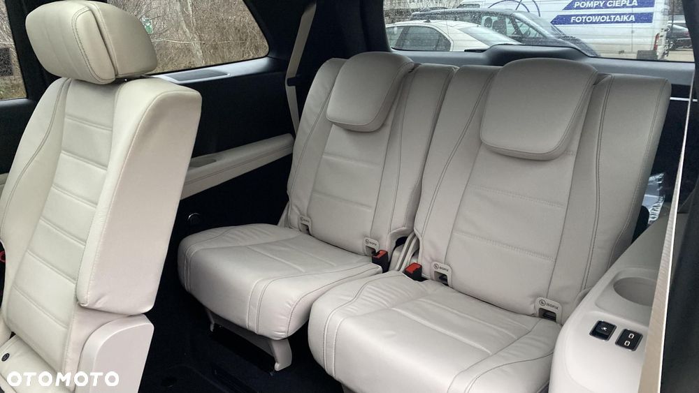 Mercedes-Benz GLS - 25