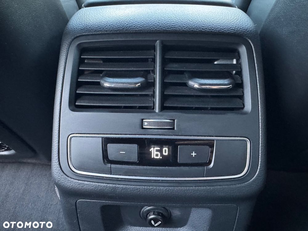 Audi A4 Avant 45 TDI quattro tiptronic S line - 27