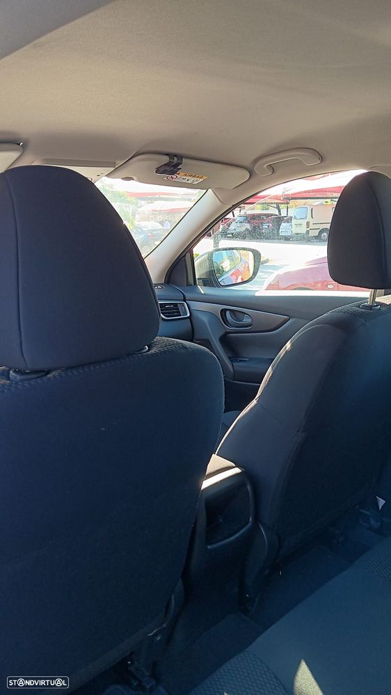 Nissan Qashqai 1.5 dCi DPF acenta - 6
