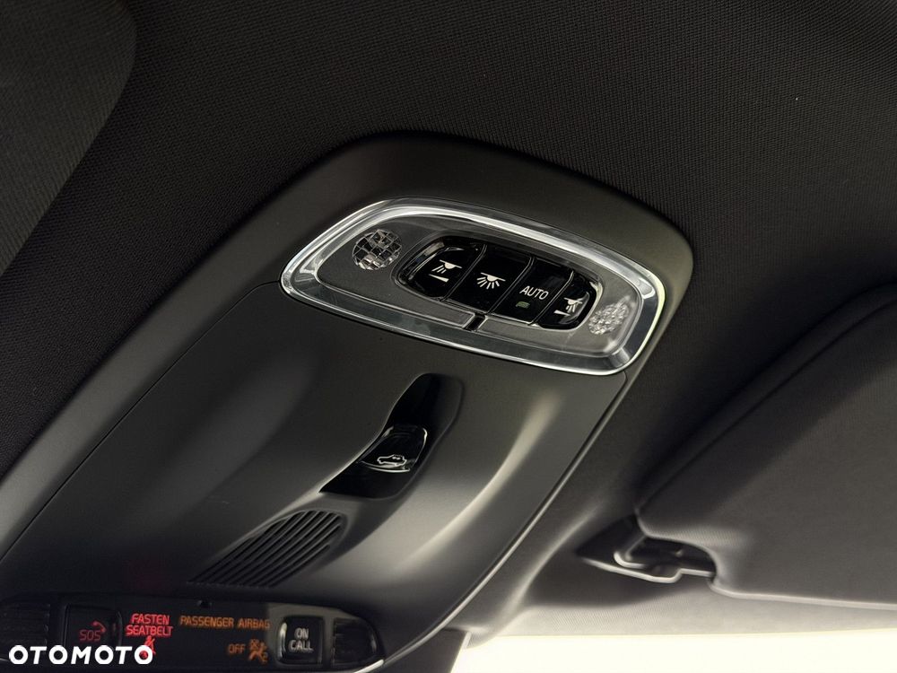 Volvo XC 90 - 36