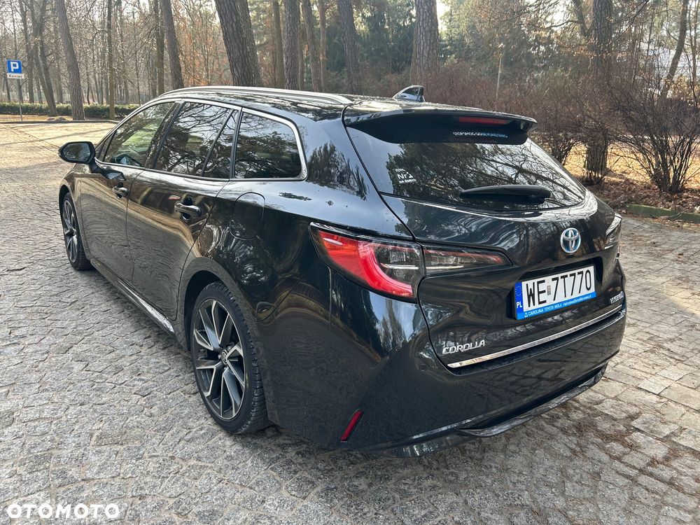 Toyota Corolla 2.0 Hybrid Executive - 9