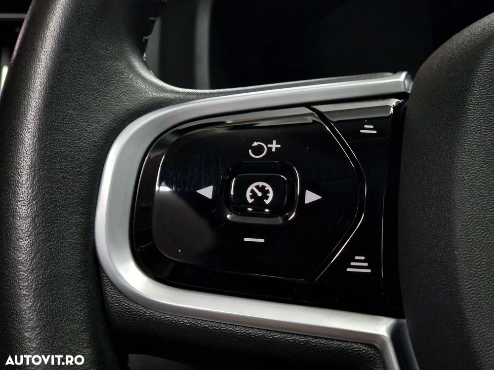 Volvo XC 60 B4 MHEV AWD Inscription - 13