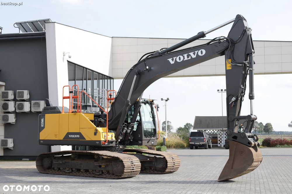 Volvo EC250EL - 12
