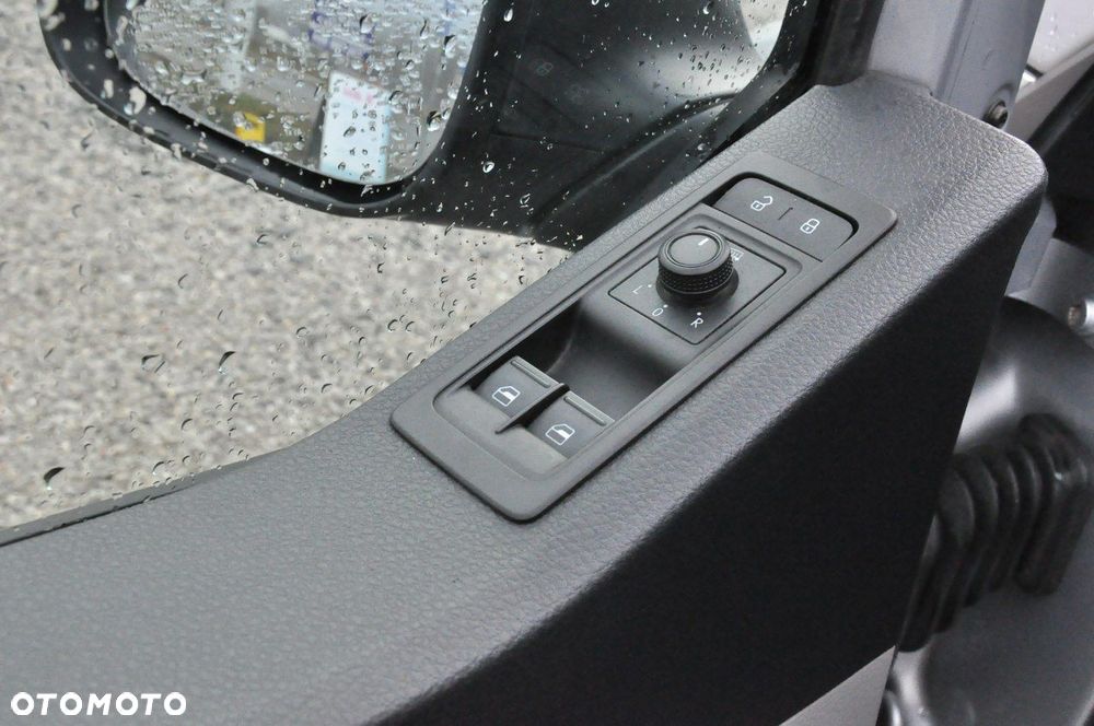 Volkswagen Transporter - 16