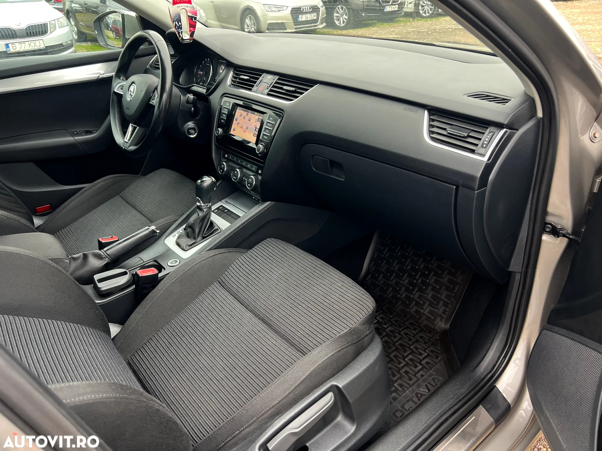 Skoda Octavia 1.6 TDI DSG Ambition - 23
