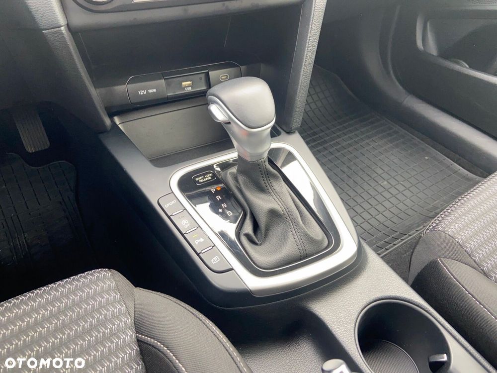 Kia XCeed 1.5 T-GDI M DCT - 25