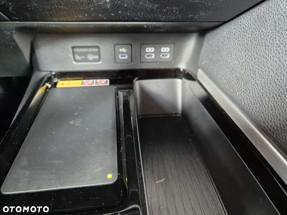 Toyota Camry - 30