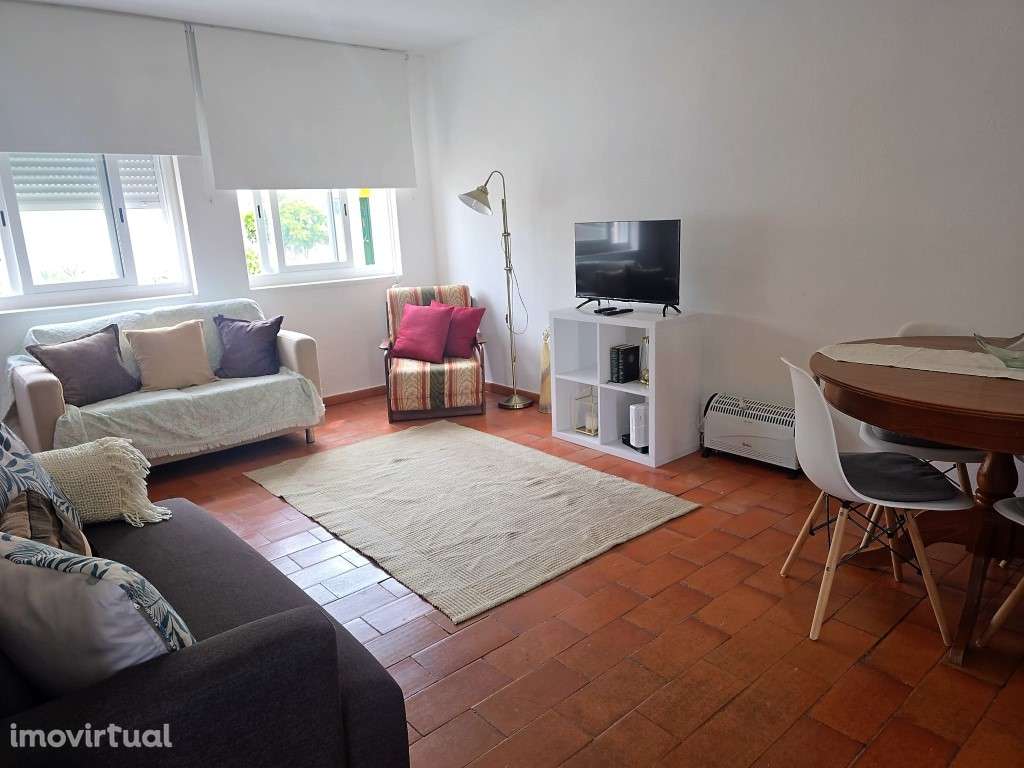 Moradia Com Quintal - Grande imagem: 2/14