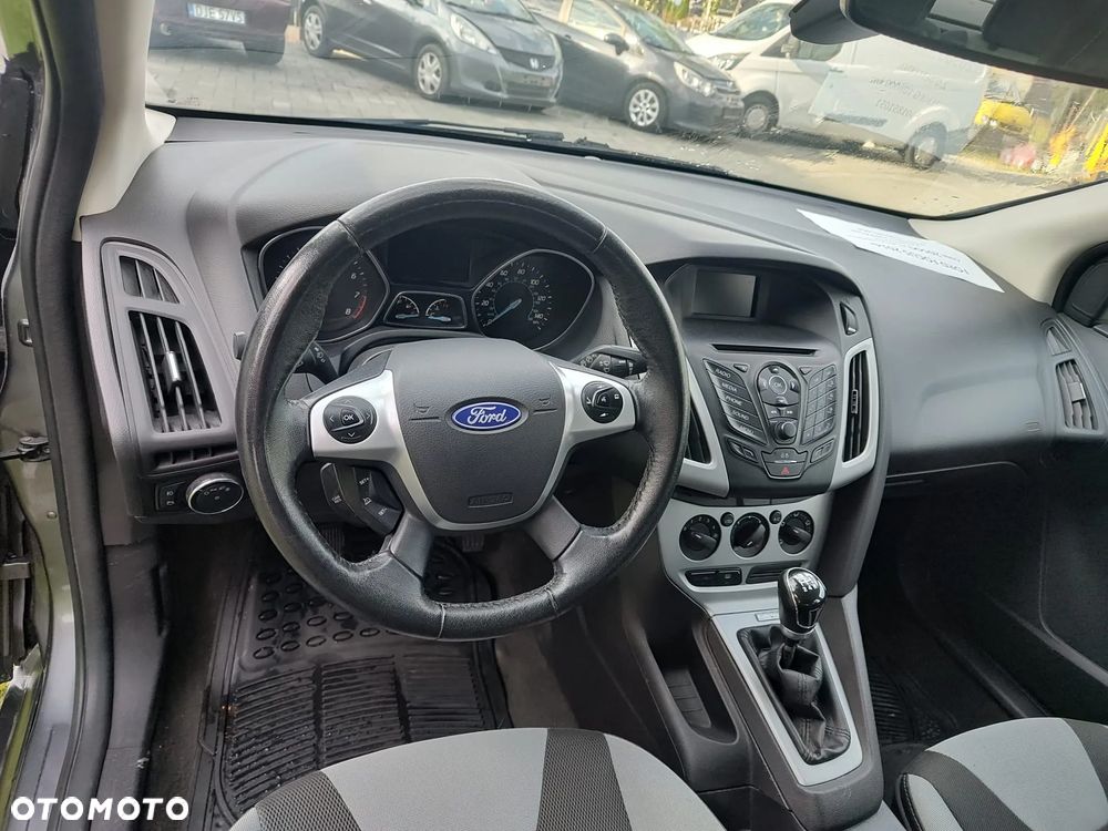 Ford Focus - 10