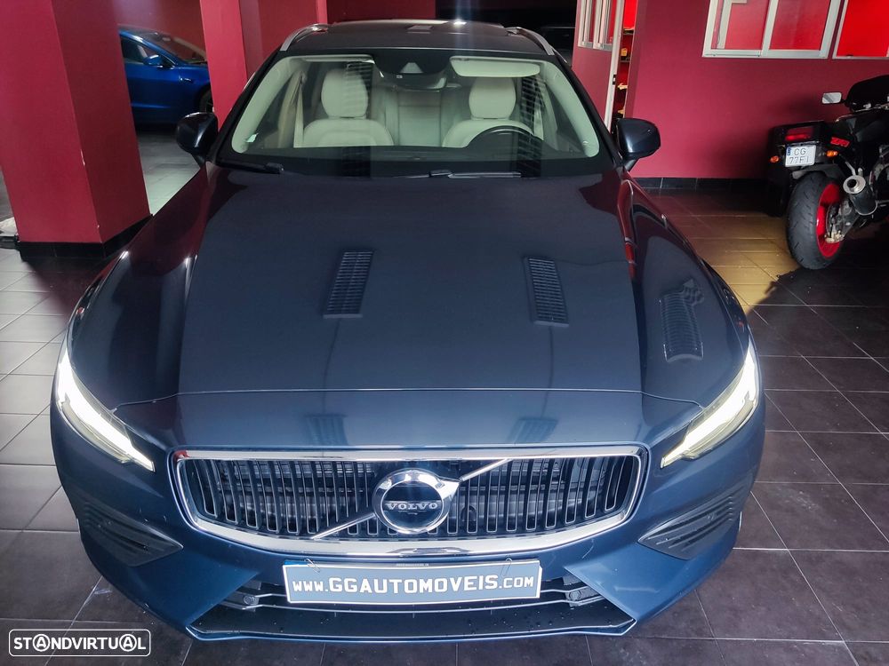 Volvo V60 2.0 T8 AWD TE Momentum Plus - 25