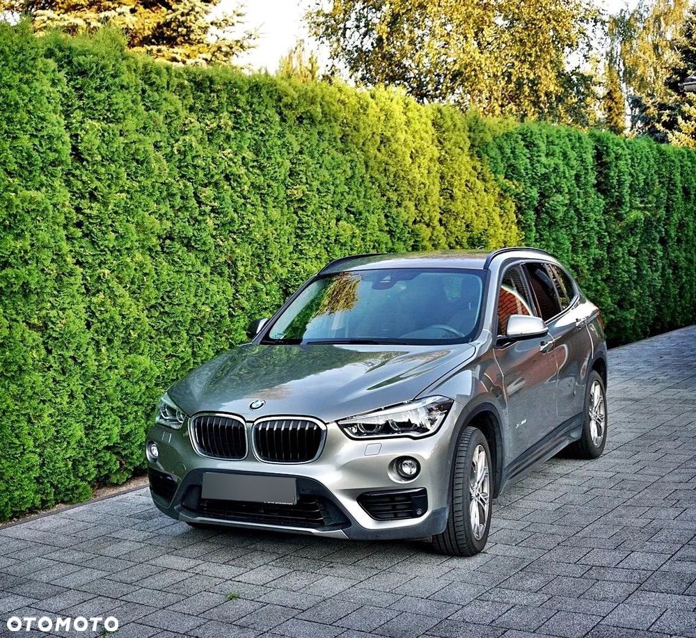 BMW X1 sDrive18d Sport Line - 1