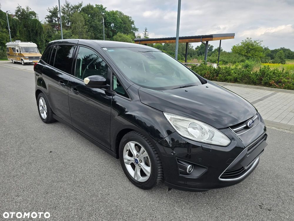 Ford Grand C-MAX - 31