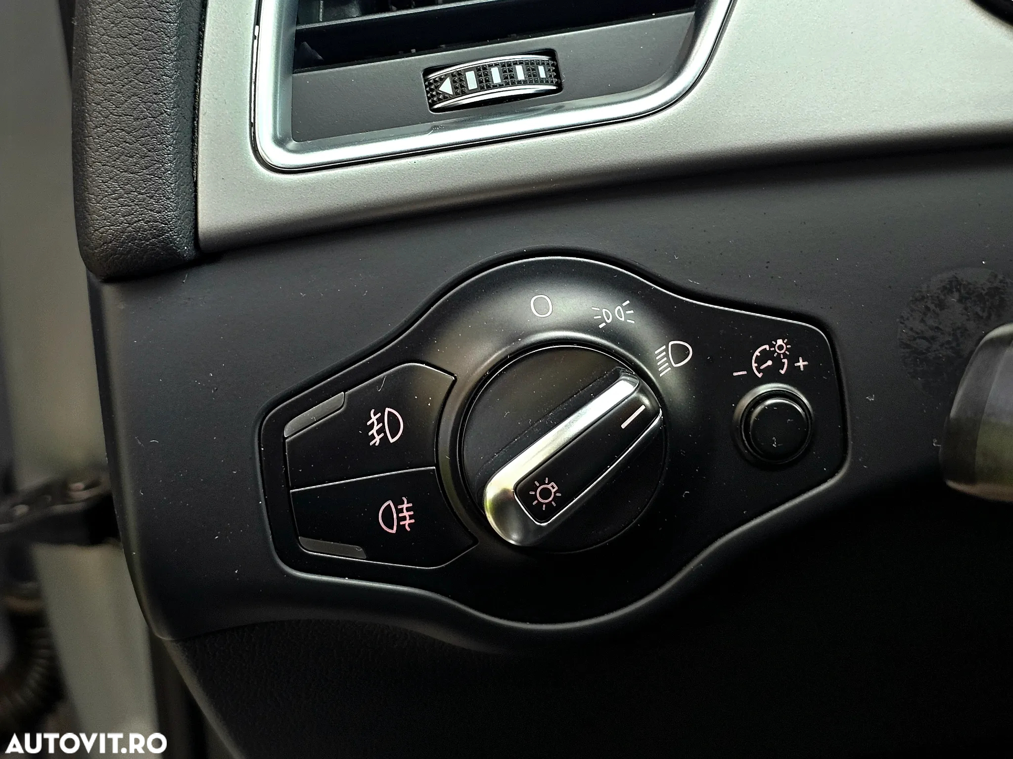 Audi A4 Avant 2.0 TDI Multitronic - 23