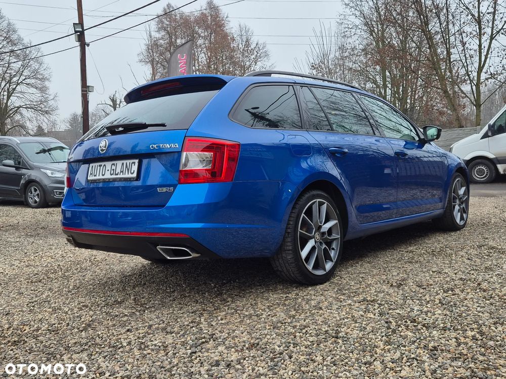 Skoda Octavia 2.0 TDI DSG RS - 37