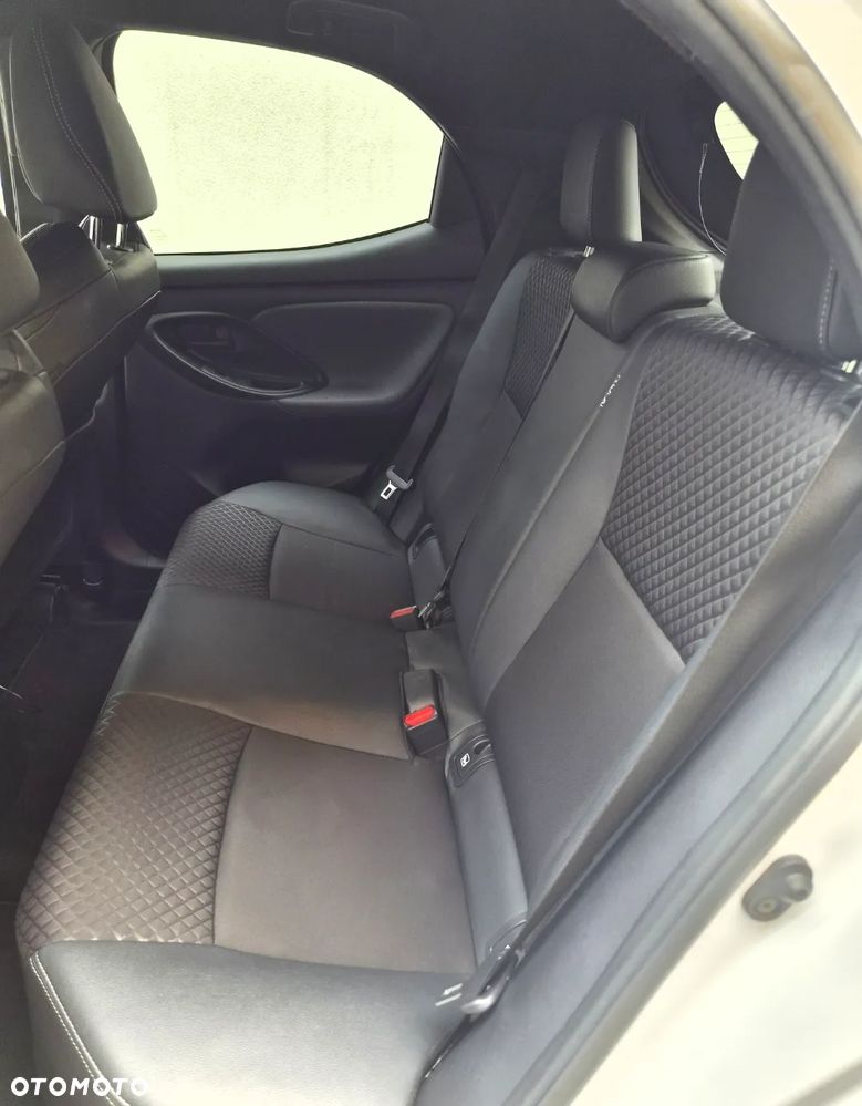 Toyota Yaris 1.5 Selection Elegant CVT - 9
