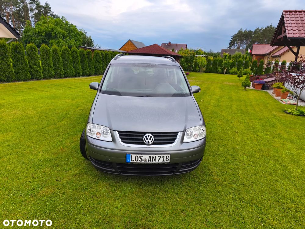 Volkswagen Touran 1.6 FSI Trendline Tiptr - 12