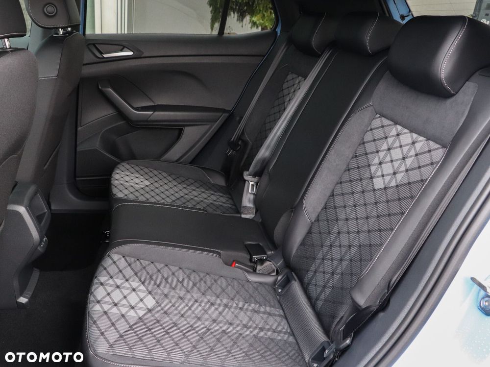 Volkswagen T-Cross - 12