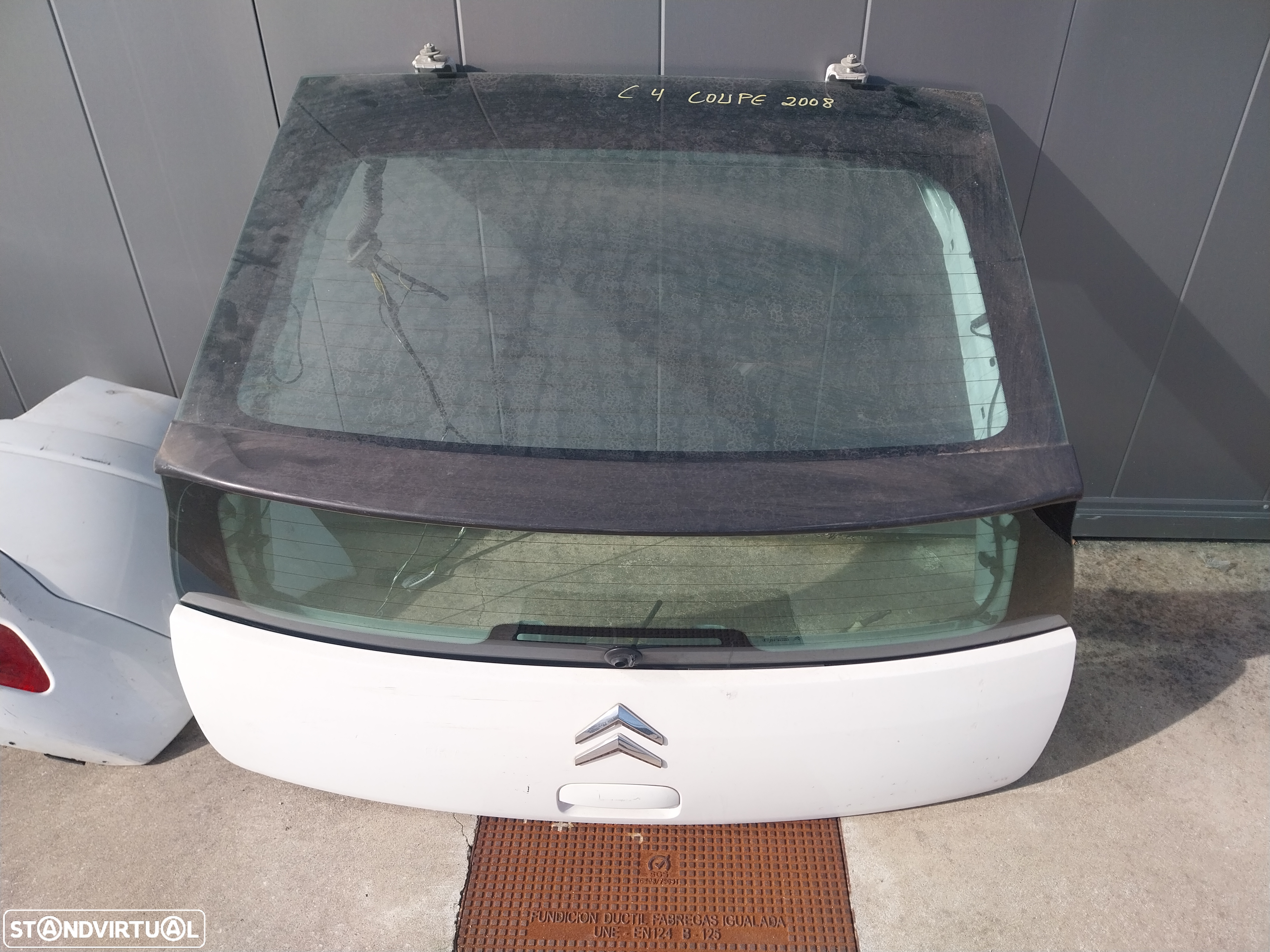 Tampa mala e para choques tras Citroën C4 coupe ano 2009 - 9