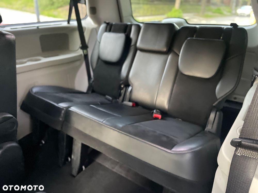 Chrysler Town & Country 3.6 Touring - 32