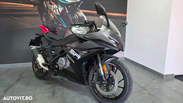 CF Moto 300SR ABS