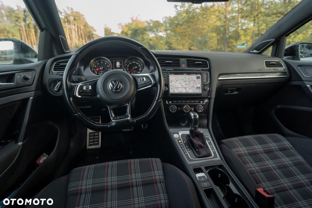 Volkswagen Golf VII 2.0 TSI BMT 4Mot R DSG - 15