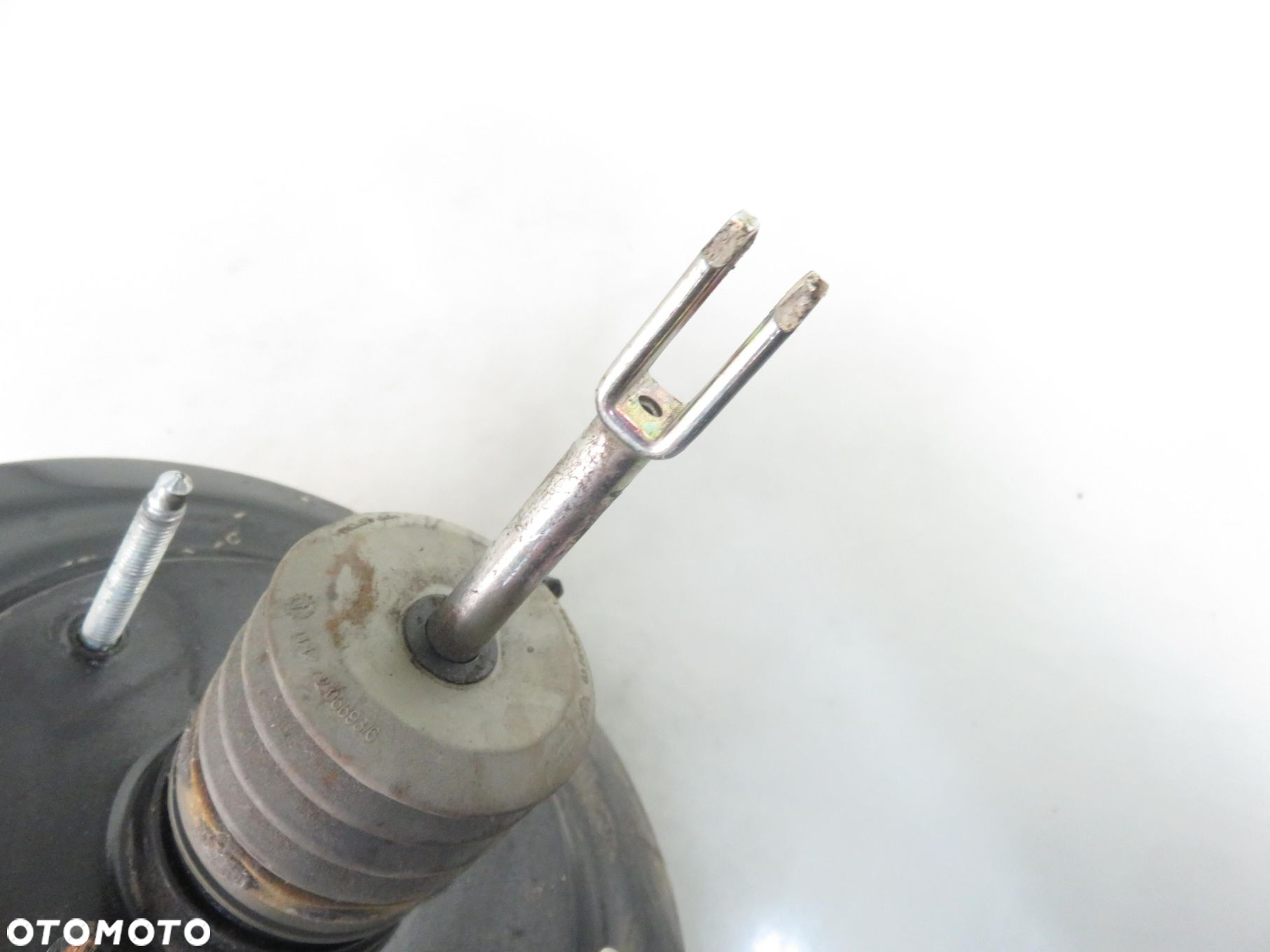 SERWO RENAULT MASTER III 2.3 dCi 472100024R 03786952014 - 5