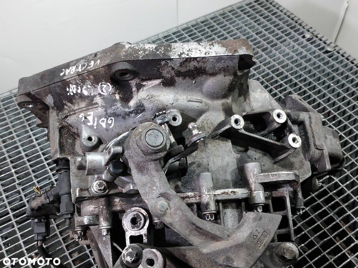 SKRZYNIA BIEGÓW MANUALNA OPEL VECTRA C 55192042  M32 1.9 CDTI - 1