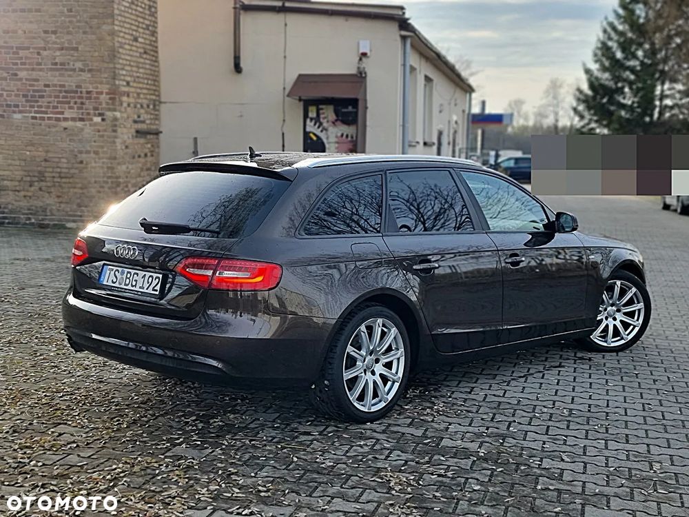 Audi A4 Avant 2.0 TDI DPF S line Sportpaket - 4