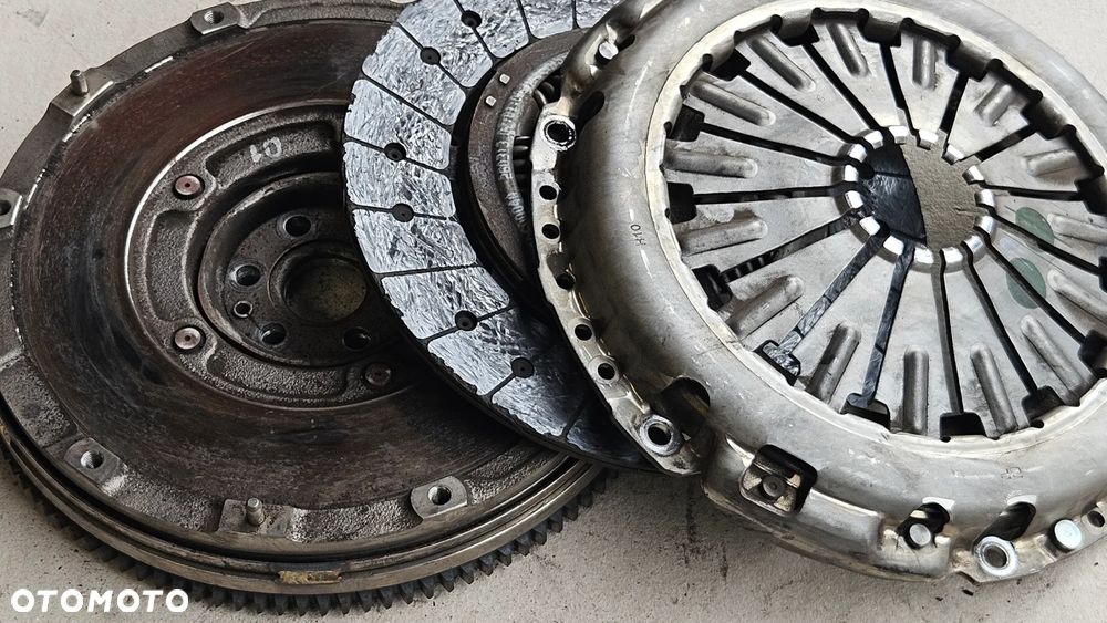 Ford Focus MK3 1.0 Ecoboost koło dwumasowe sprzęgło tarcza docisk CM5G-7563-TB 6477-DD - 1