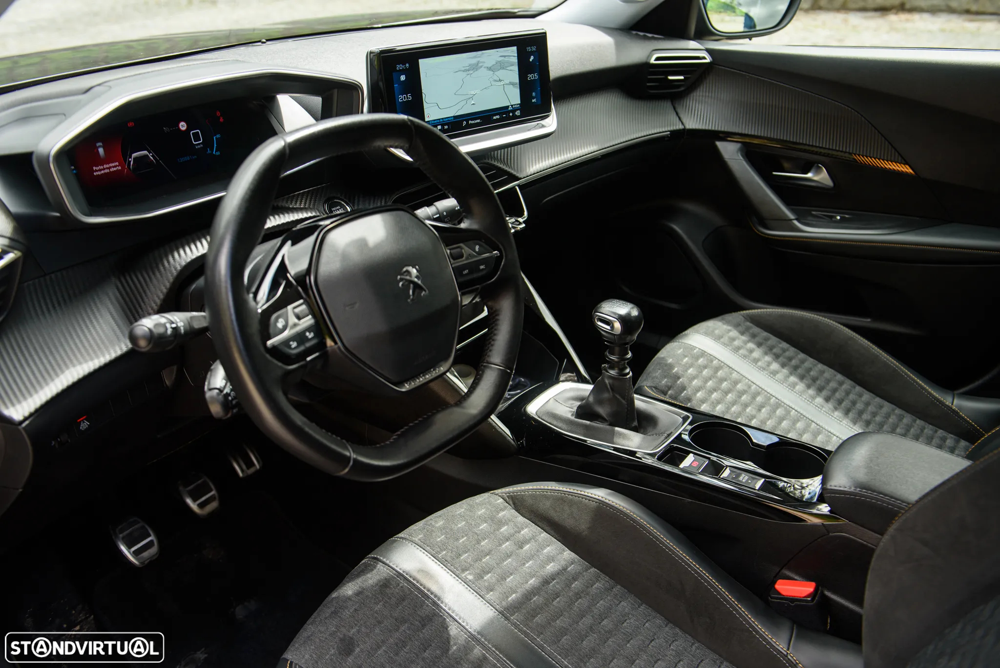 Peugeot 2008 1.5 BlueHDi Allure Pack - 25