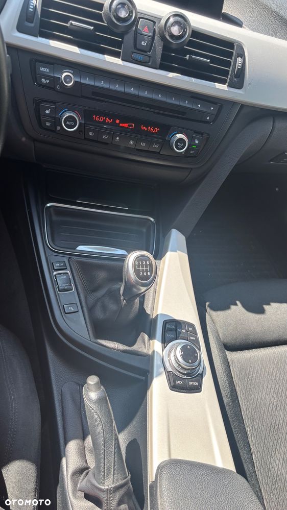 BMW Seria 3 318d EU6 - 14