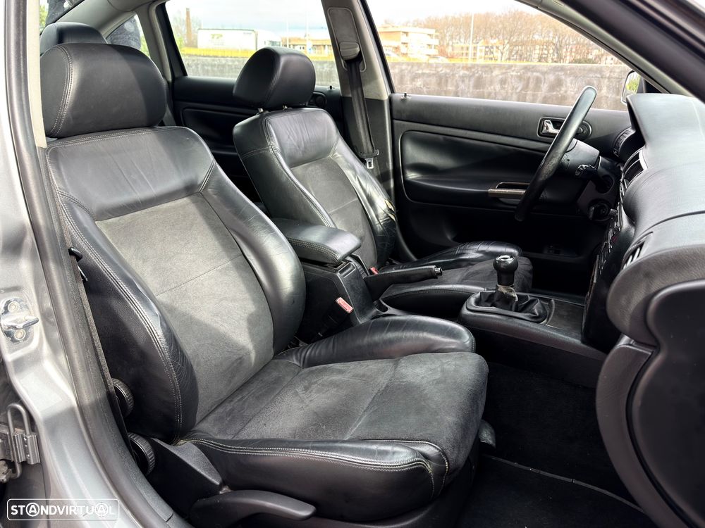 VW Passat 1.9 TDi Highline - 8