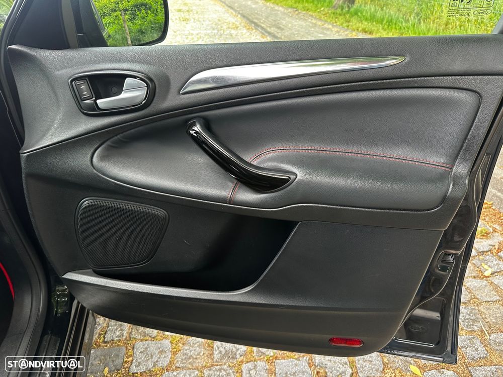 Ford S-Max 2.0 TDCi DPF Titanium - 40