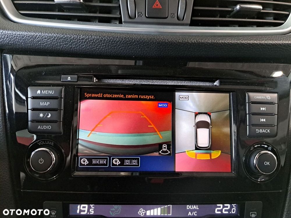 Nissan Qashqai 1.3 DIG-T N-Connecta DCT - 26
